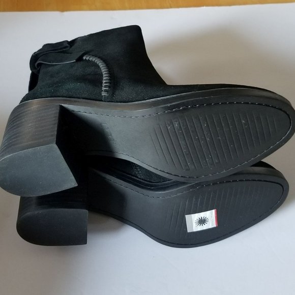 New UGG SUEDE Booties Boots - Picture 12 of 15